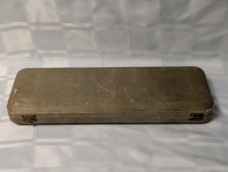 Haddon Hall carving set in case - image 10 of 10