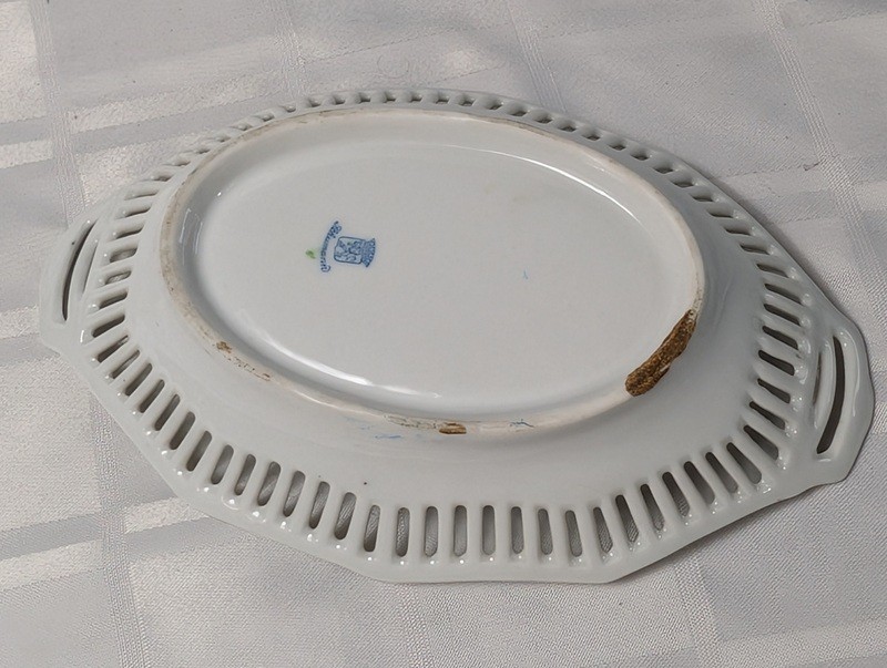 White porcelain serving dish with lighthouse transfer - image 8 of 9