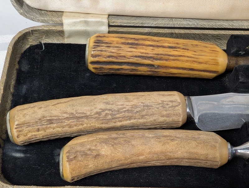 Haddon Hall carving set in case - image 7 of 10