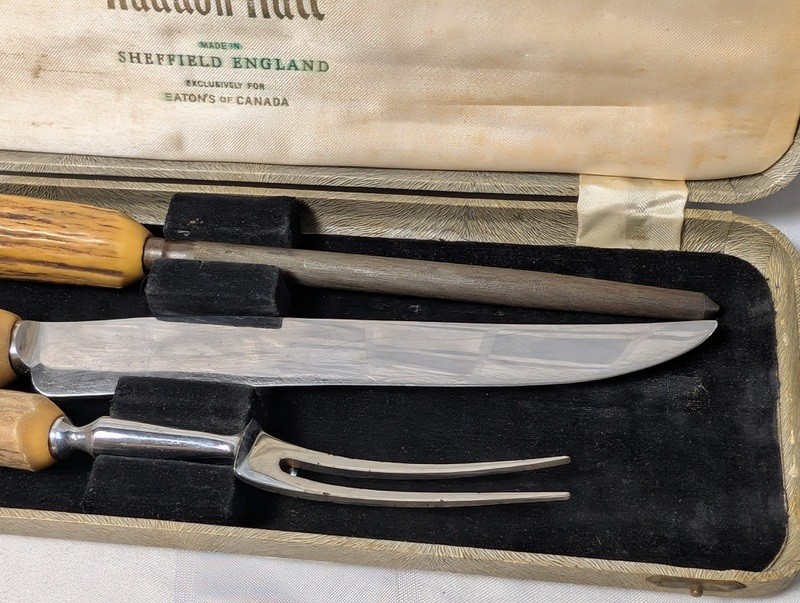 Haddon Hall carving set in case - image 4 of 10