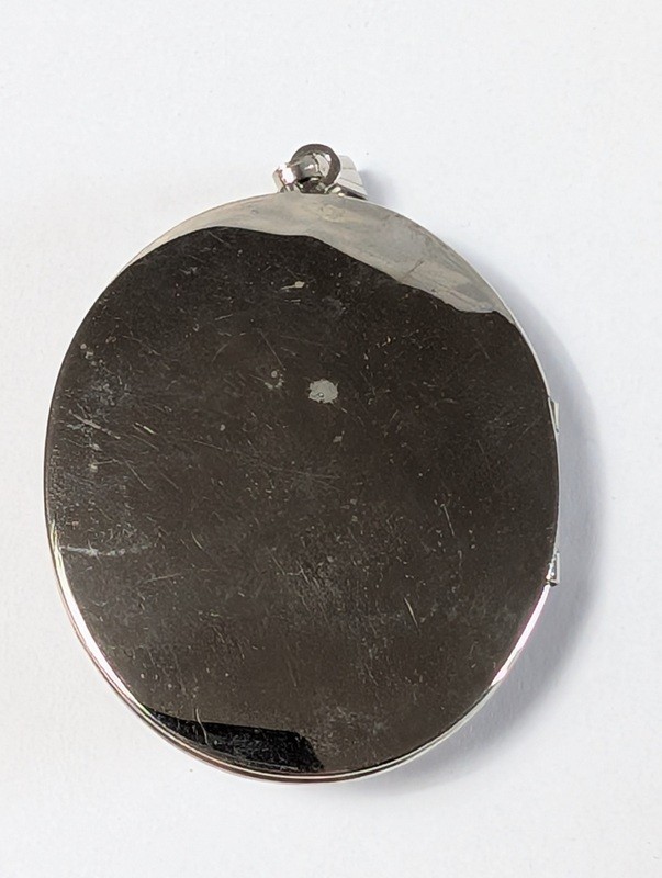 Oval enamel miniature locket pendant - image 5 of 9