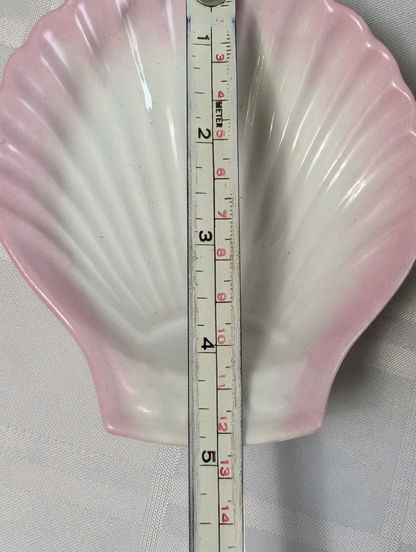 Shell-shaped porcelain dishes with pink rims - image 12 of 12