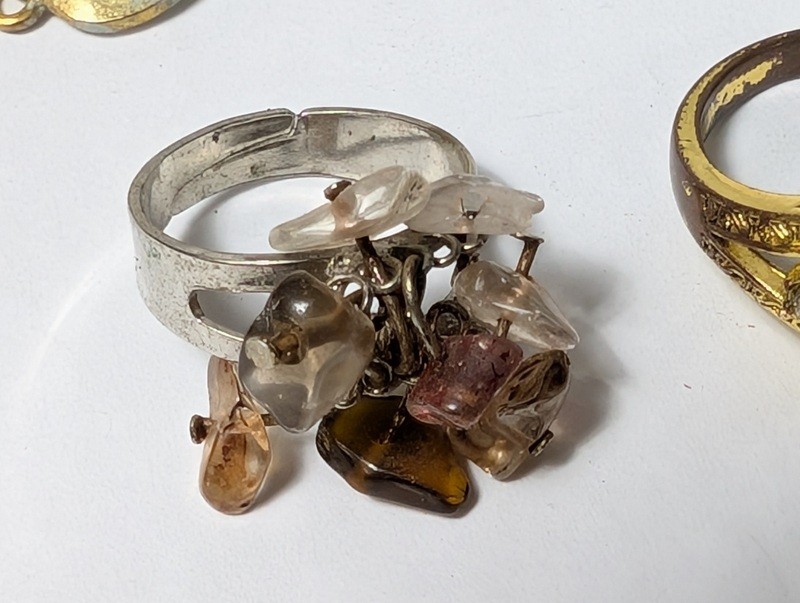 Yellow bead bracelet, white bead necklace, and two rings - image 5 of 10