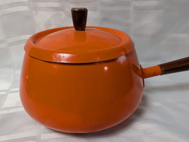 Orange enamel pot with lid and wooden handle - image 2 of 14