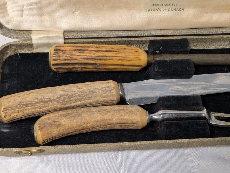 Haddon Hall carving set in case - image 3 of 10