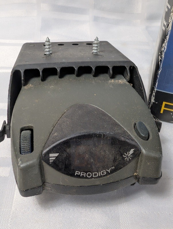 Prodigy electric trailer brake controller with box - image 9 of 10
