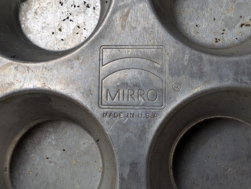 Mirro 12-Cup Muffin Pan - image 5 of 11