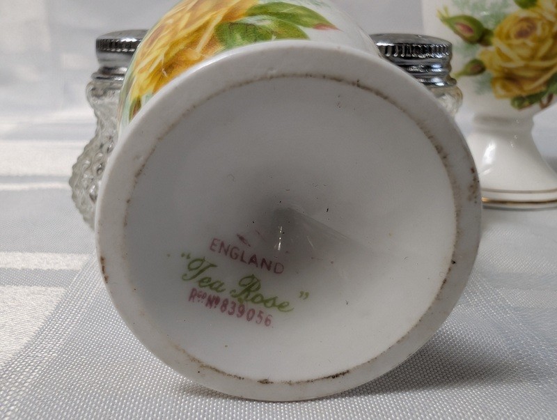 Tea ware set with Rose pattern and duck mug - image 10 of 15