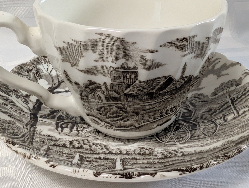 Myott Royal Mail Teacup and Saucer Set - image 2 of 14