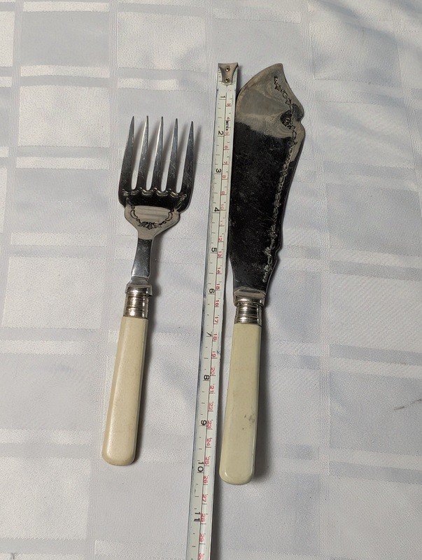 Vintage carving fork and knife with cream handles - image 10 of 10