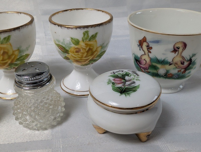 Tea ware set with Rose pattern and duck mug - image 4 of 15