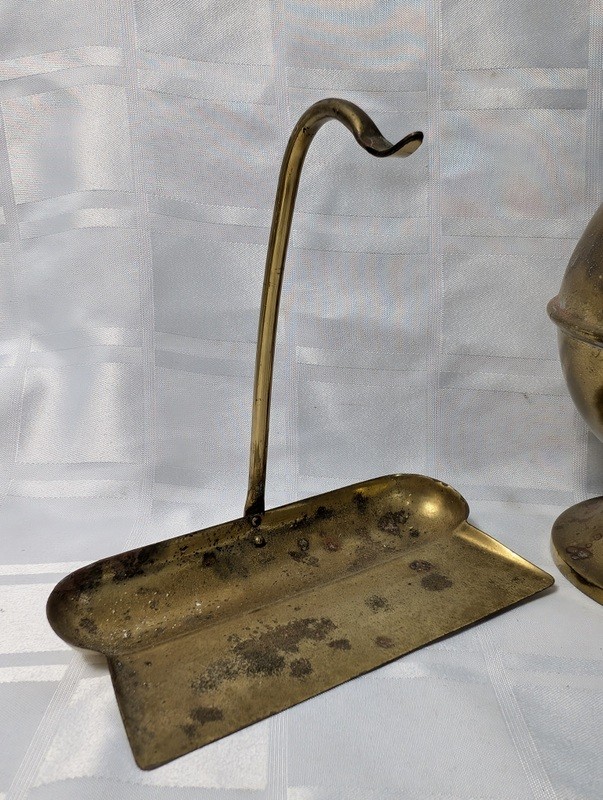 Brass vase with two accompanying brass accessories - image 5 of 7