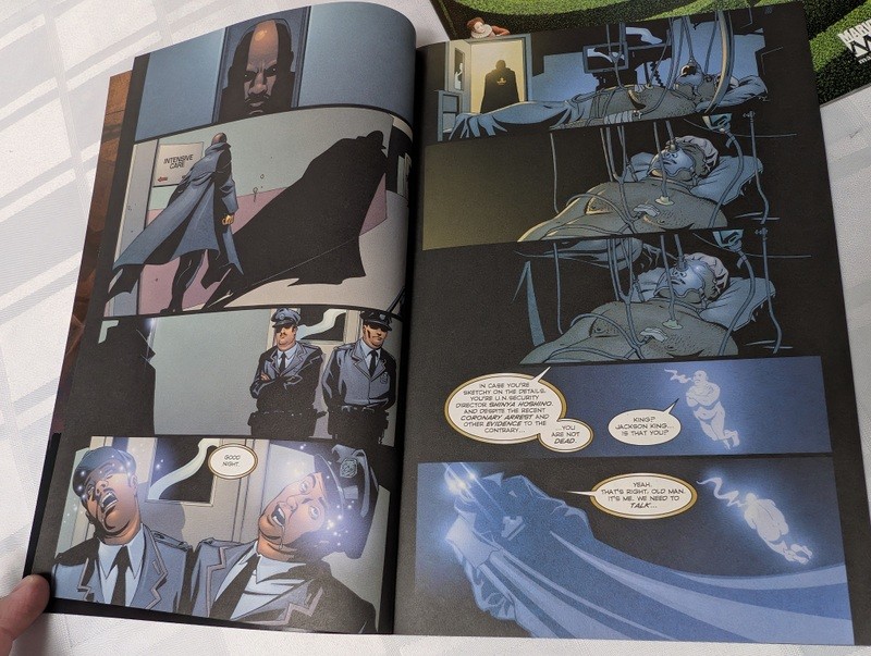 Assorted comic books and graphic novels - image 5 of 11