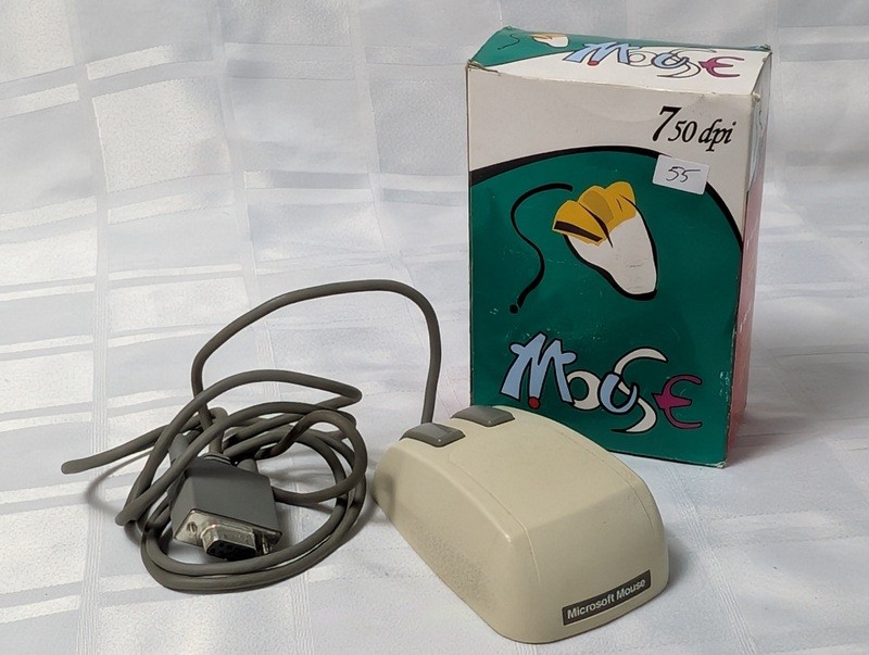 Microsoft Serial Mouse with Box - image 1 of 15