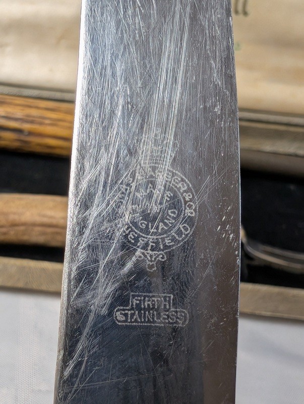 Haddon Hall carving set in case - image 9 of 10