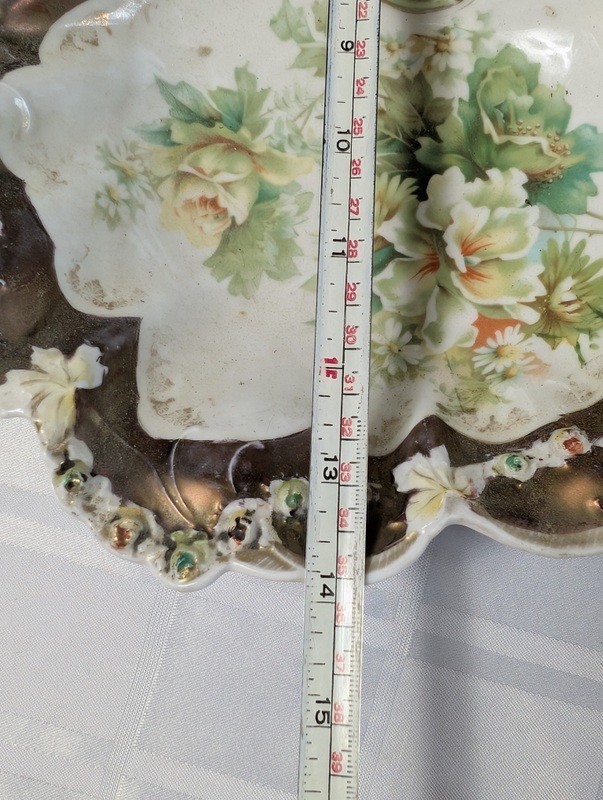 Two-section shell-shaped porcelain serving dish with floral pattern - image 15 of 15