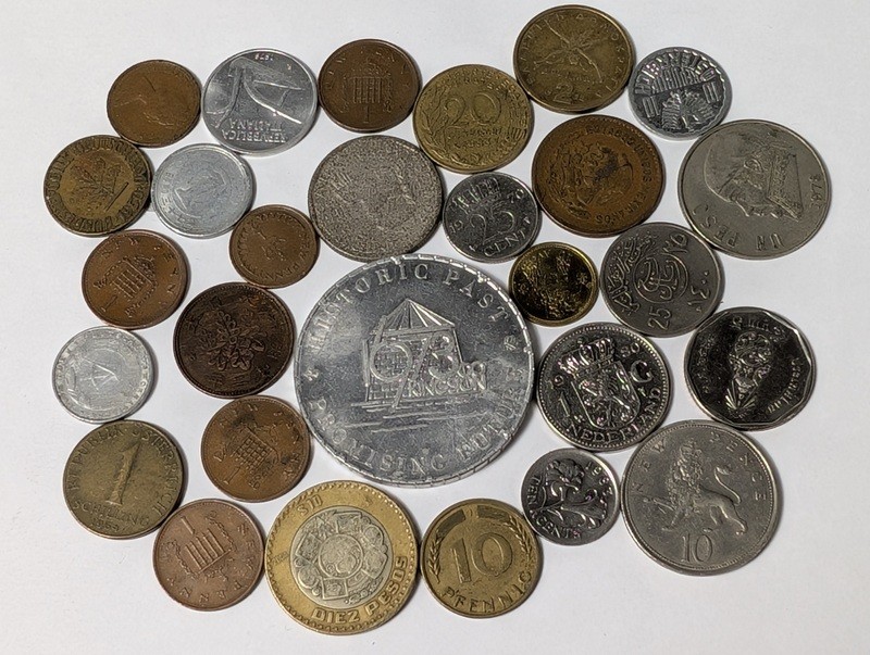Diverse collection of coins and a commemorative token - image 2 of 20