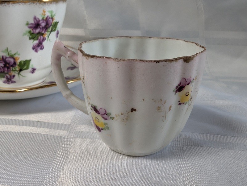 Salisbury bone china teacup set with floral mugs and scalloped plate - image 4 of 15