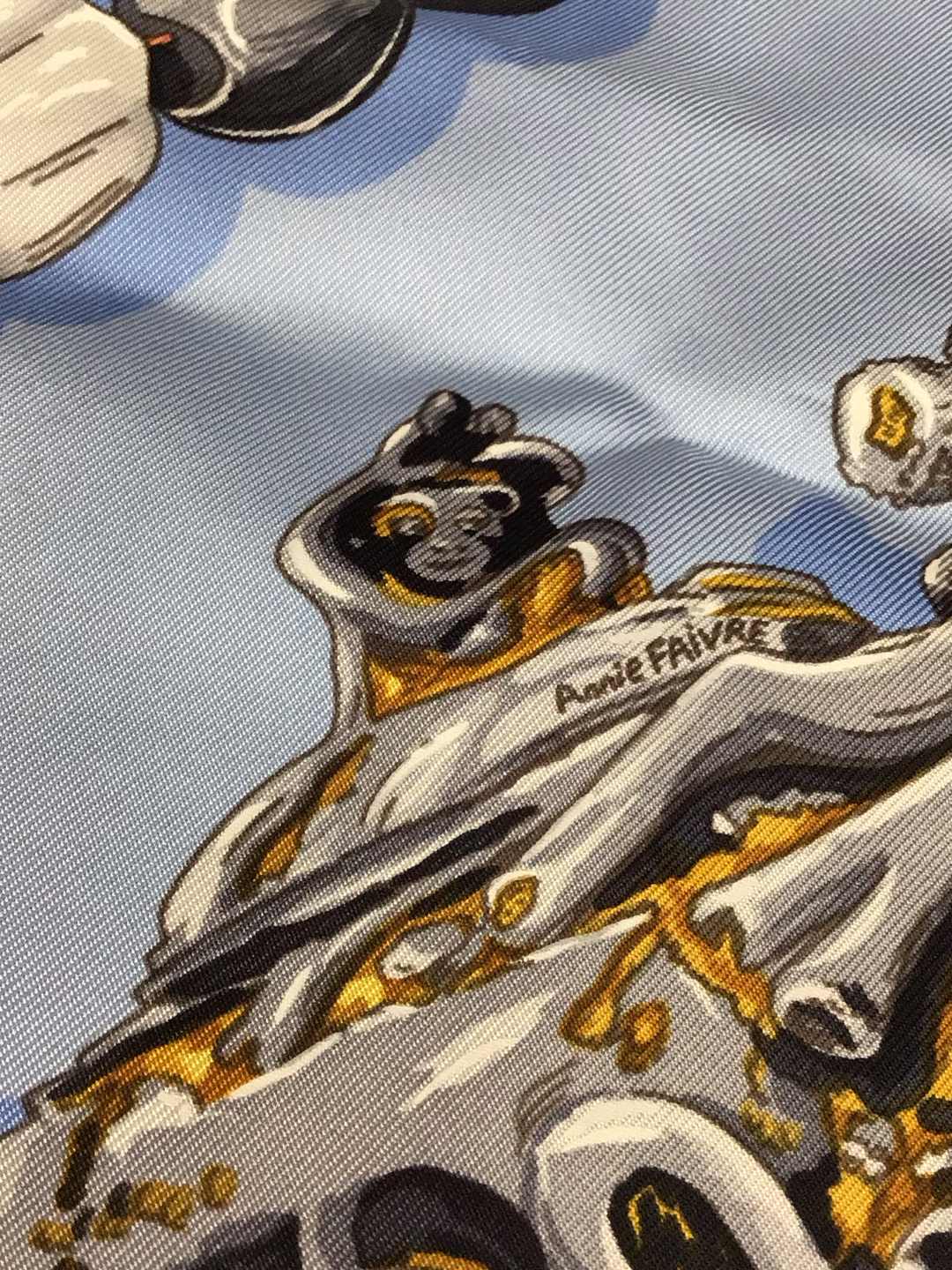 Hermès Rêves de Corail Silk Scarf - image 7 of 16