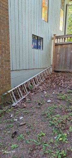 Pair of Aluminum Ladders - image 4 of 4