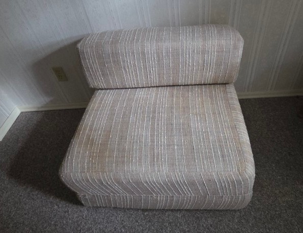 Modular Armless Chair with Folding Floral Futon/Guest Bed - image 1 of 8