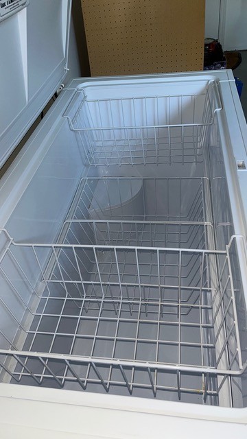 Kenmore Chest Freezer with Wire Storage Basket - Minimum Bid $125 ONO - image 2 of 6