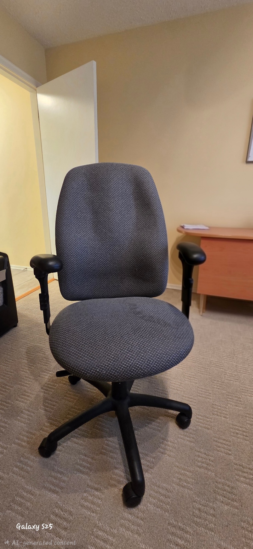 L-Shaped Corner Office Desk with Ergonomic Task Chair - image 4 of 5
