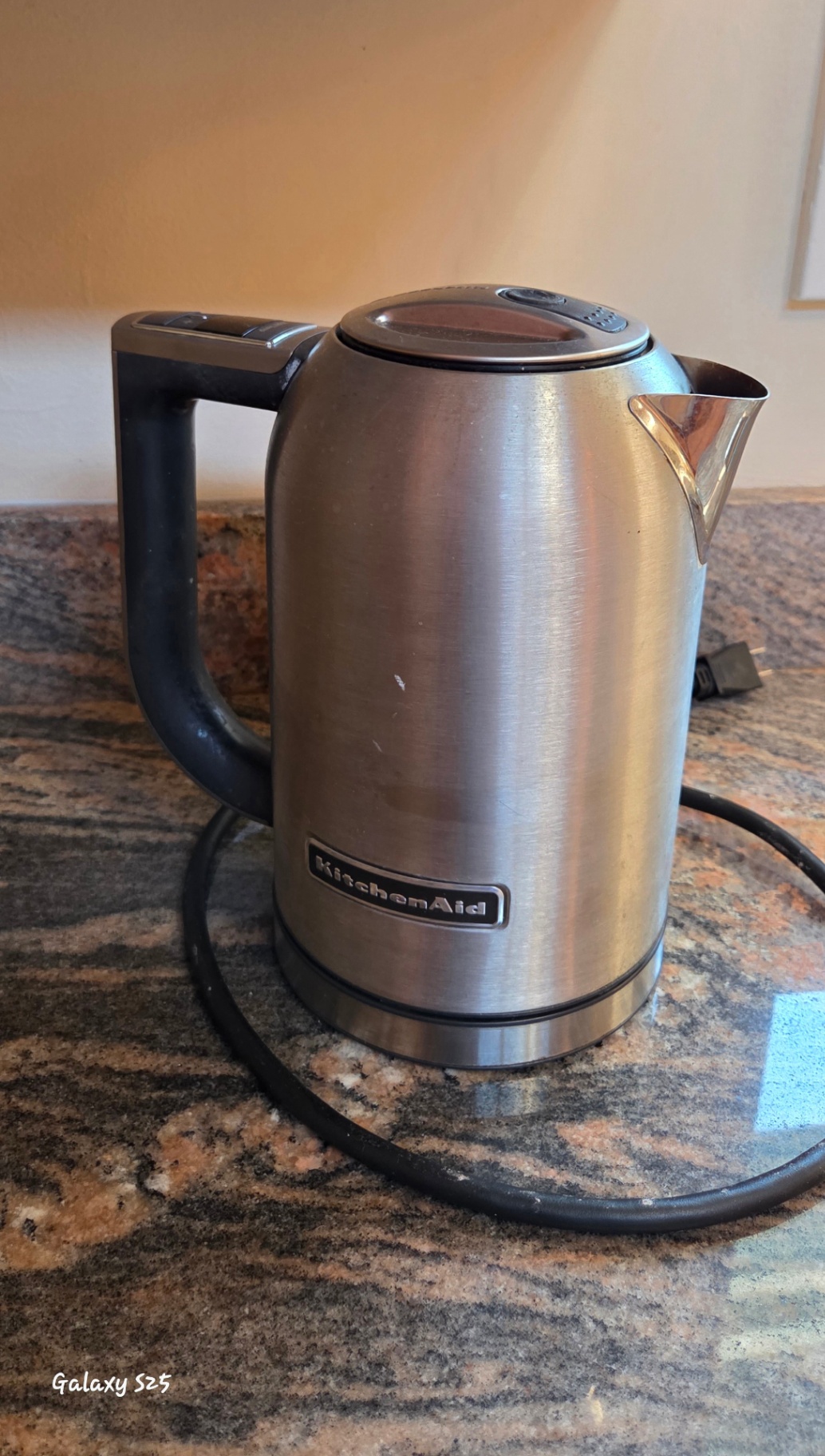 Kitchen Duo – Rival Potpourri Crock & KitchenAid Electric Kettle - image 4 of 4
