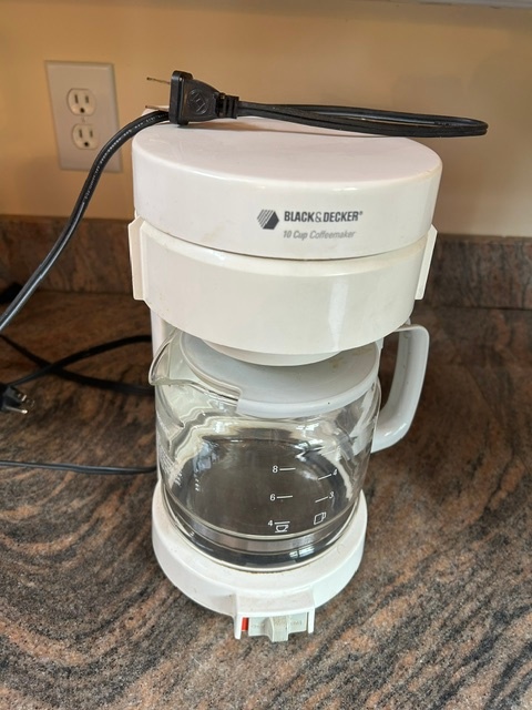 Blender, Tassimo Coffee Machine & Drip Coffee Maker Lot - image 3 of 3