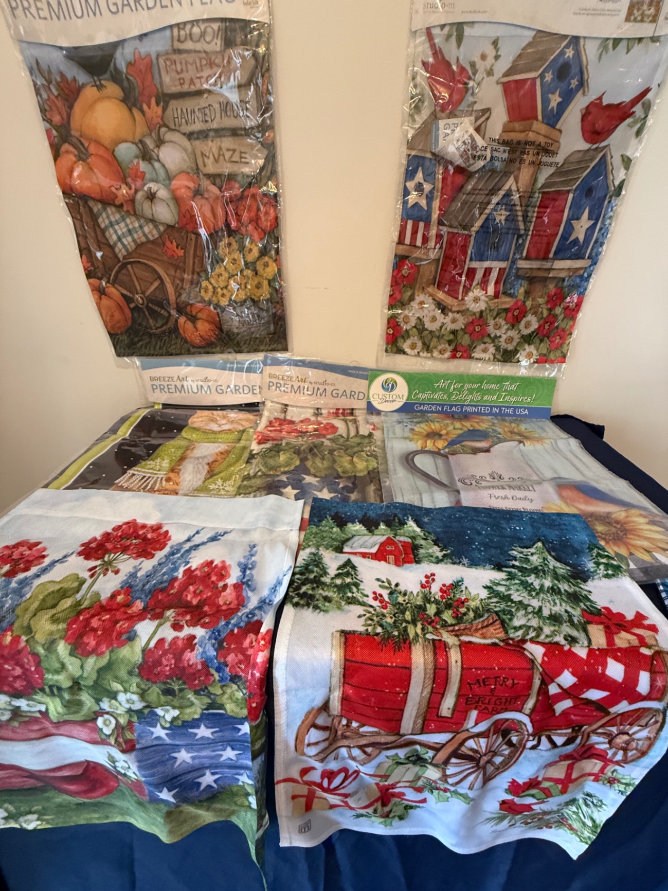 Assorted Garden Flags and Decorative Towels - image 1 of 8