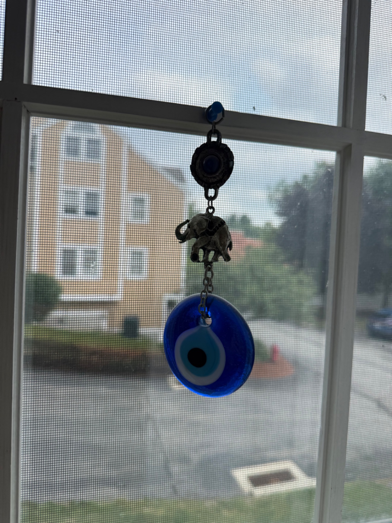 Assorted decorative hanging ornaments - image 13 of 16