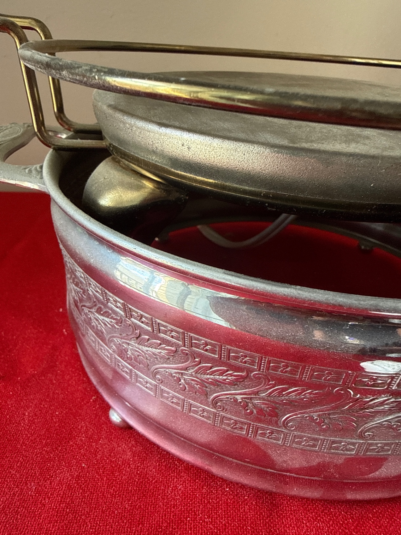 Ornate electric warming pot with stand - image 2 of 3