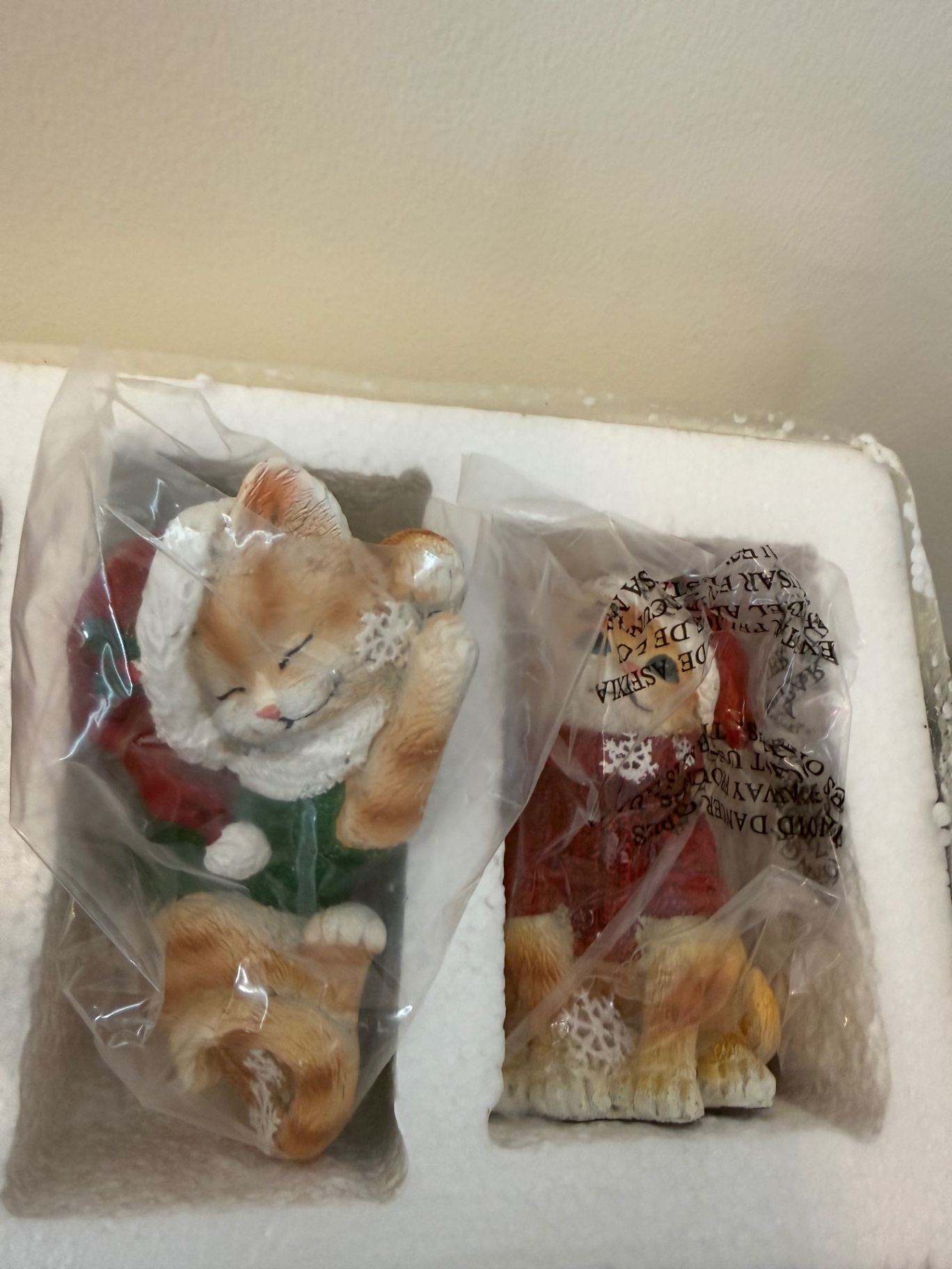 Christmas Figurines and Holiday Decorations Set - image 5 of 5