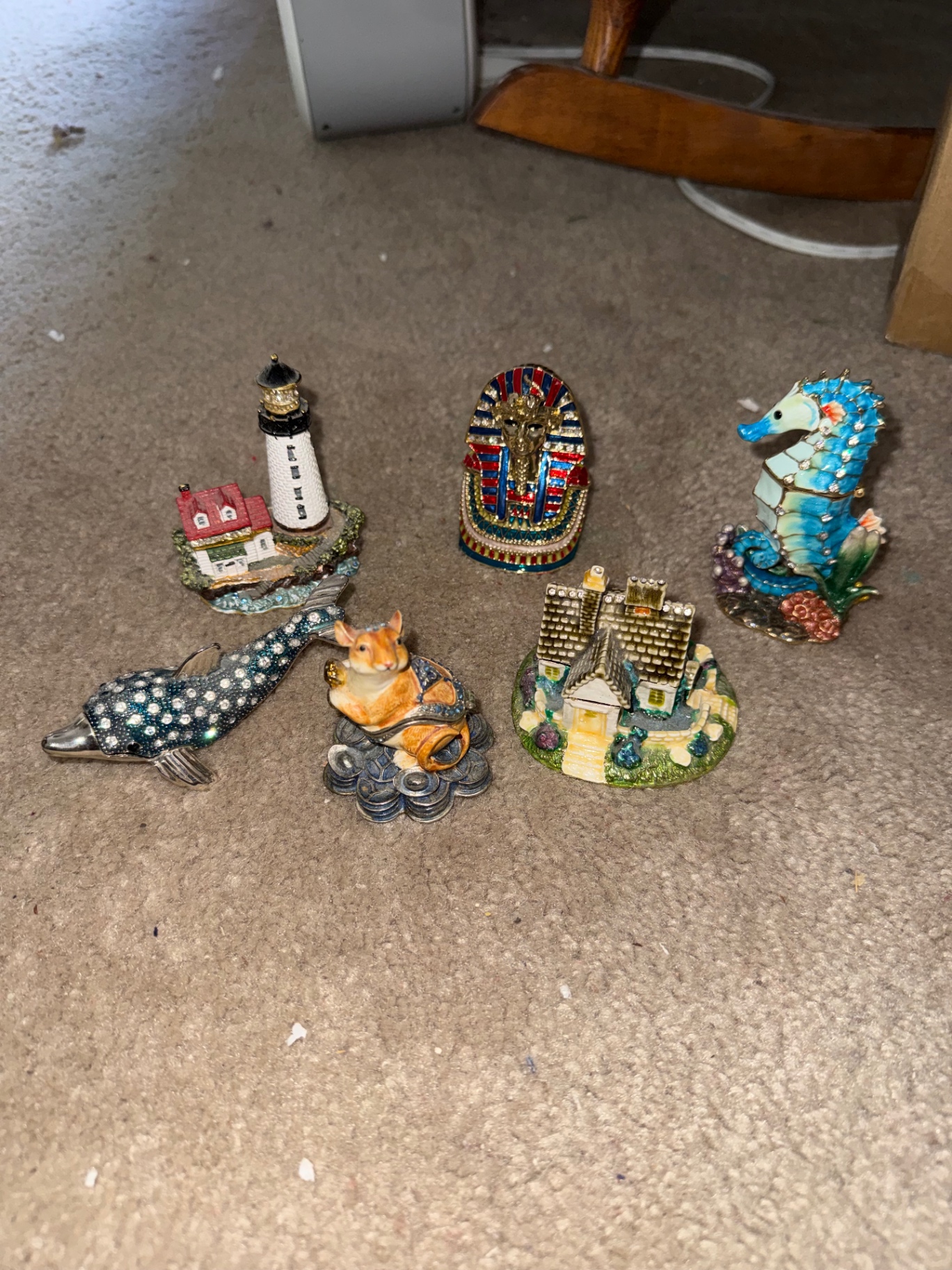 Assorted miniature trinket boxes - image 1 of 7