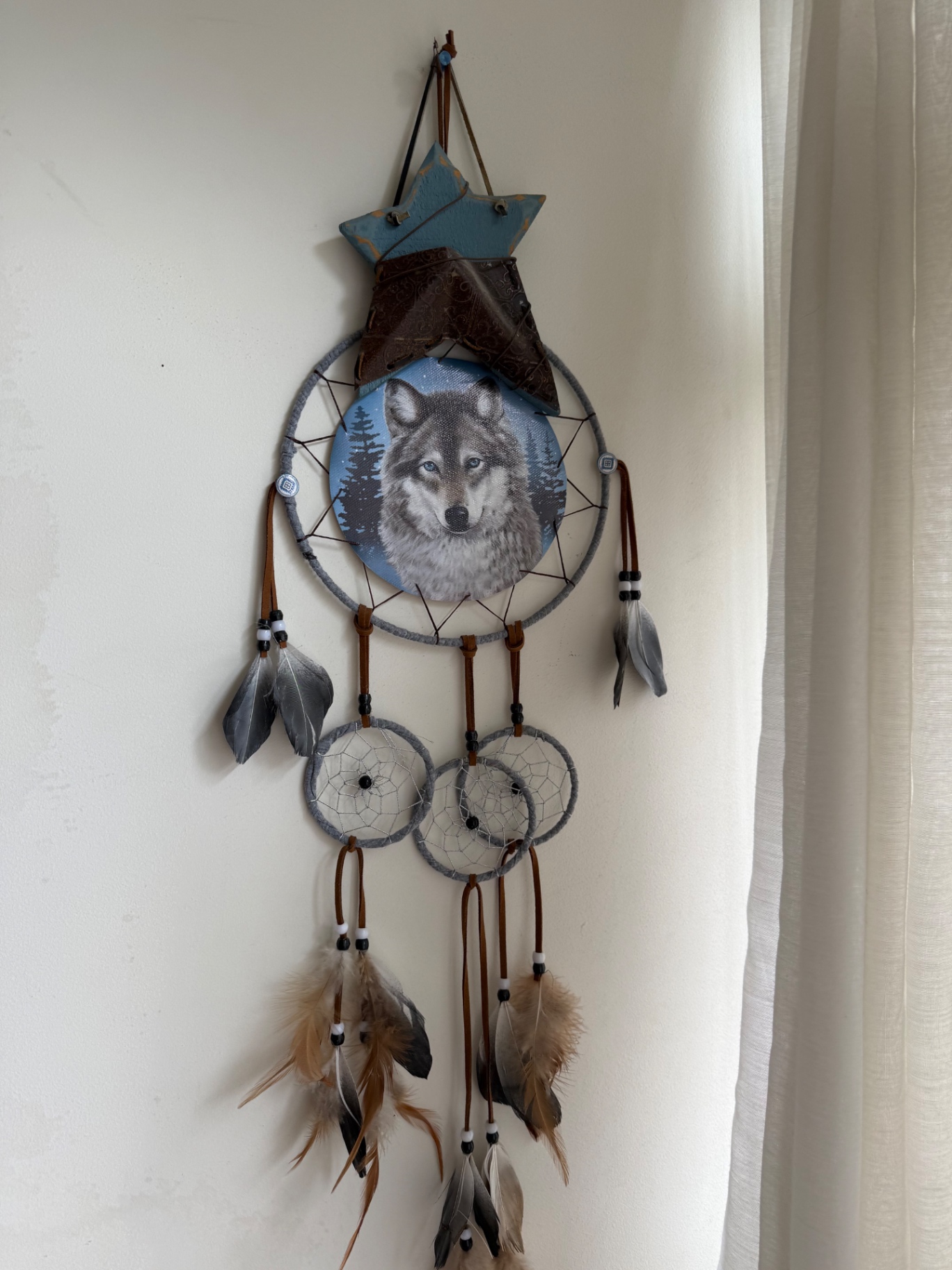 Assorted decorative hanging ornaments - image 11 of 16