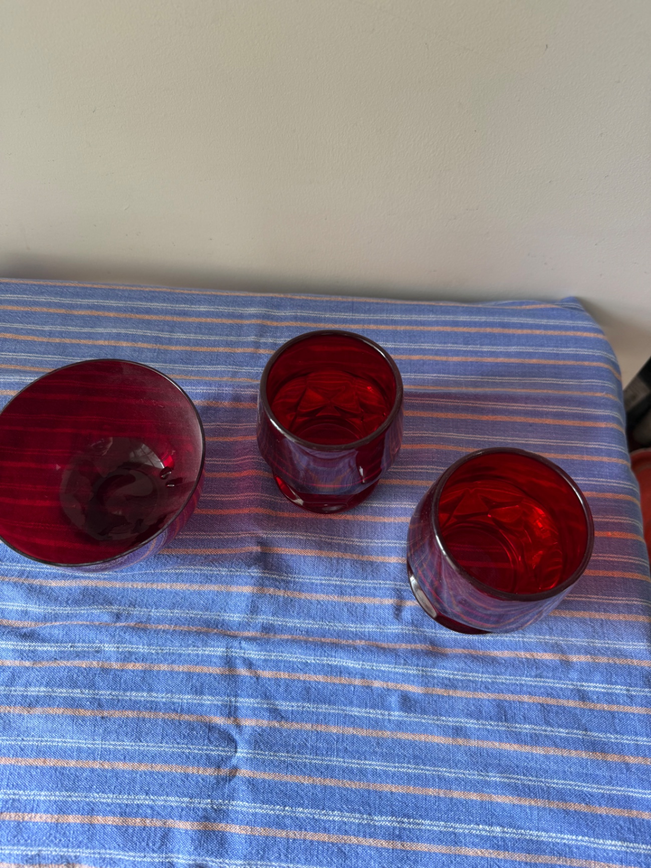 Red glass bowl and two red glass tumblers - image 2 of 4