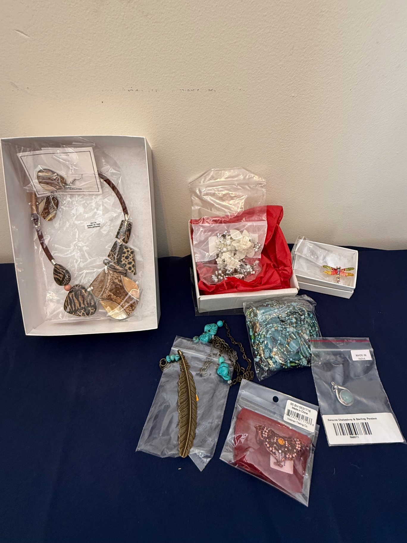 Assorted Jewelry and Beaded Accessories - image 2 of 7