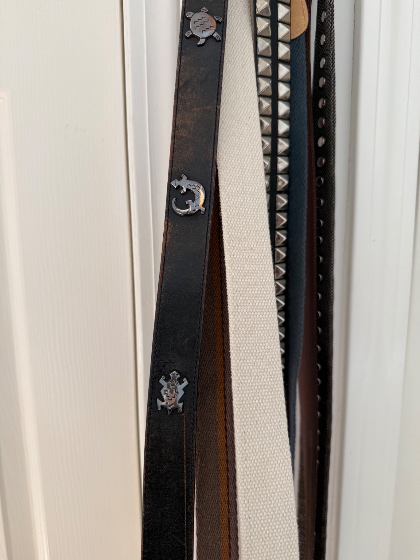 Assorted Belts, Buckles, Button Covers, and Tie Clips - image 4 of 10
