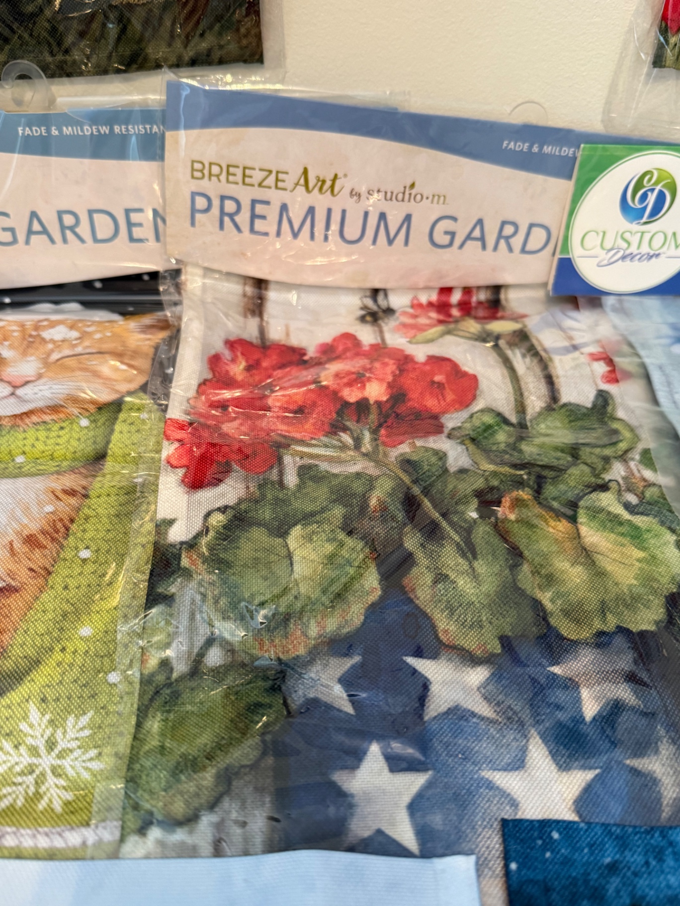 Assorted Garden Flags and Decorative Towels - image 5 of 8