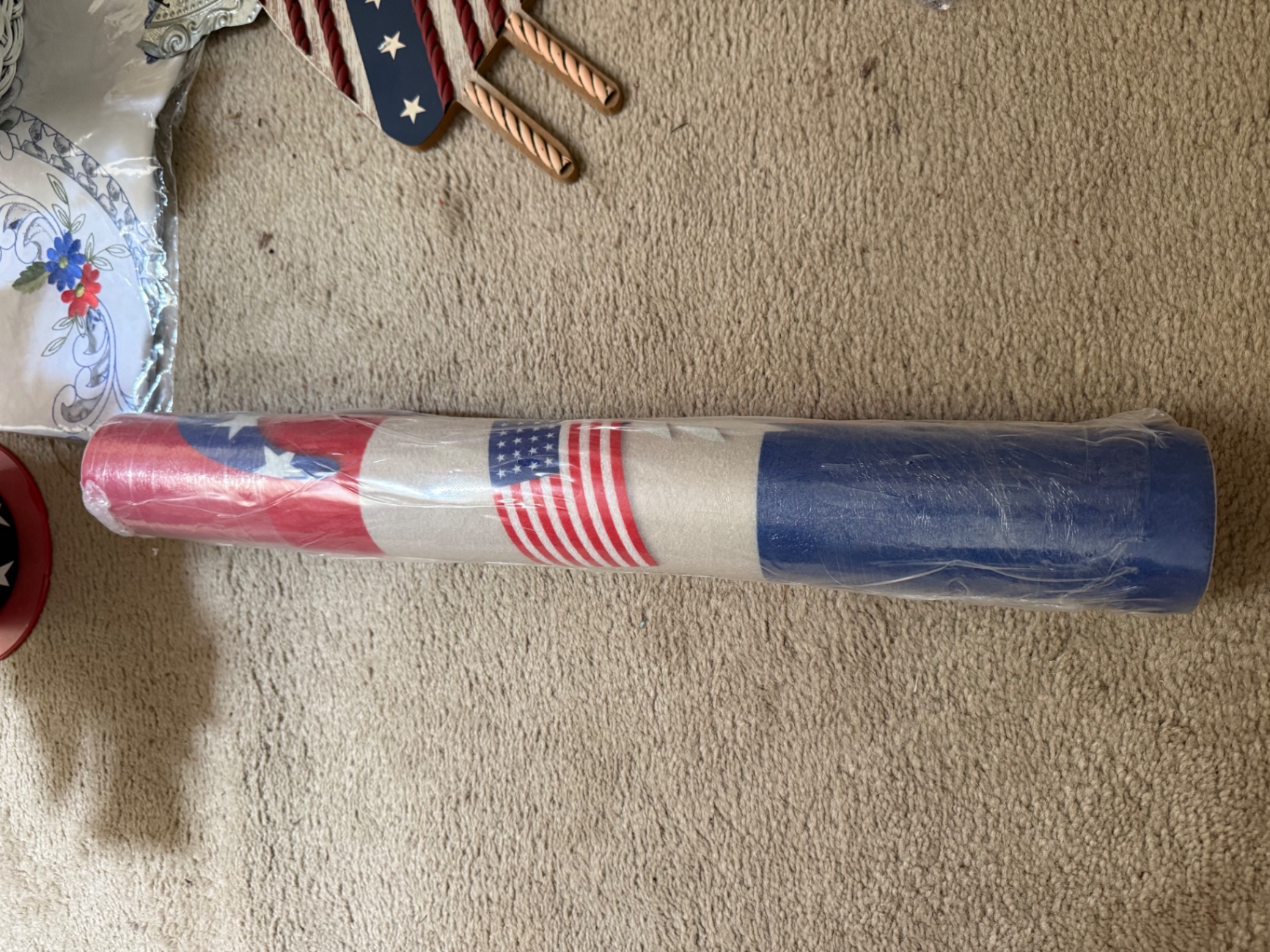 Patriotic USA-themed home decor assortment - image 8 of 8