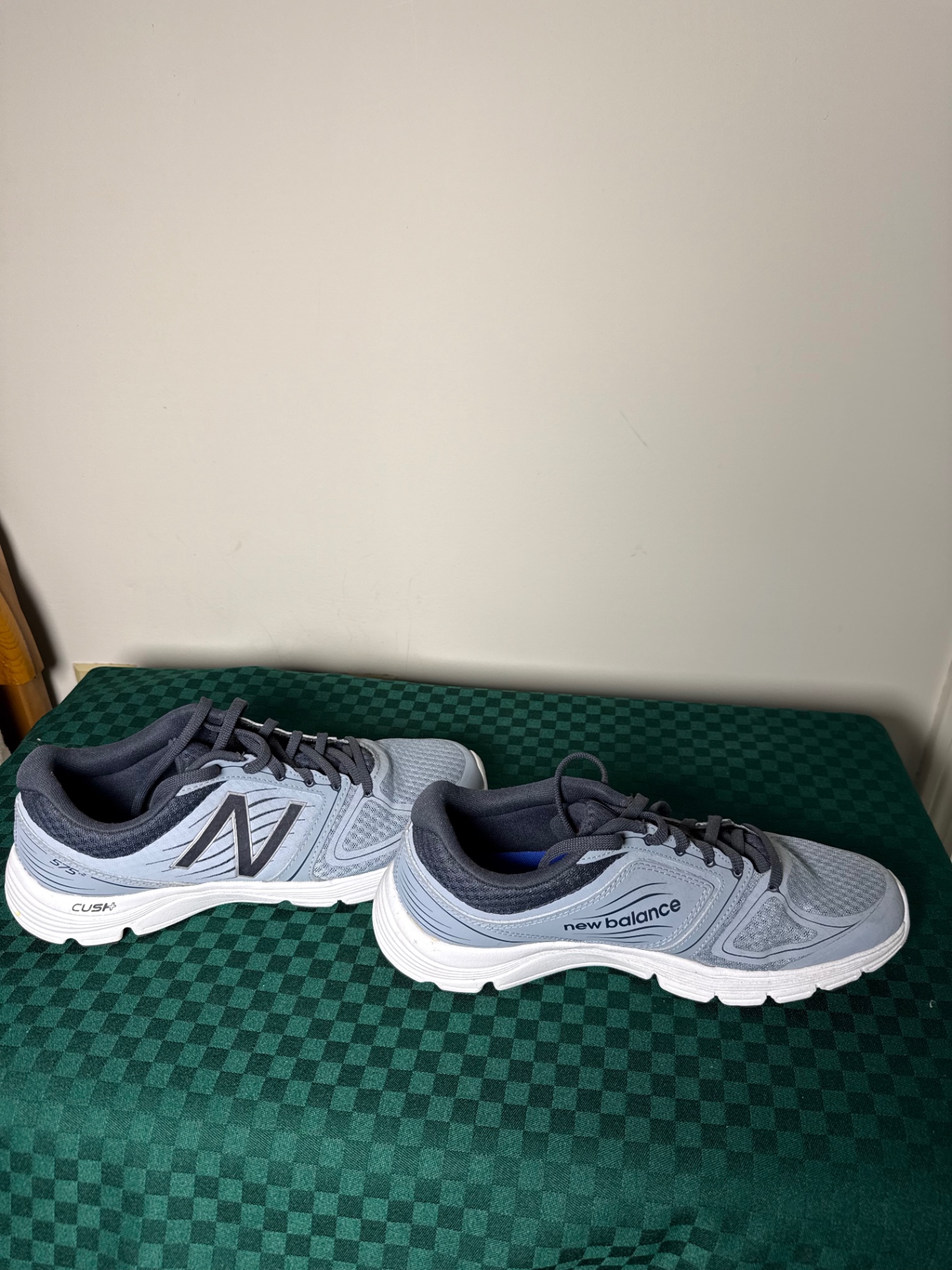 New Balance Men’s running shoes - image 2 of 6