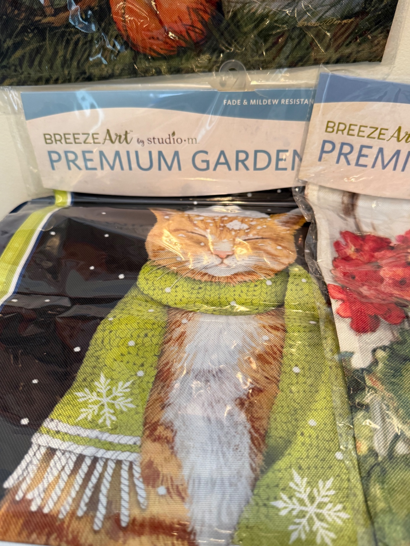 Assorted Garden Flags and Decorative Towels - image 4 of 8
