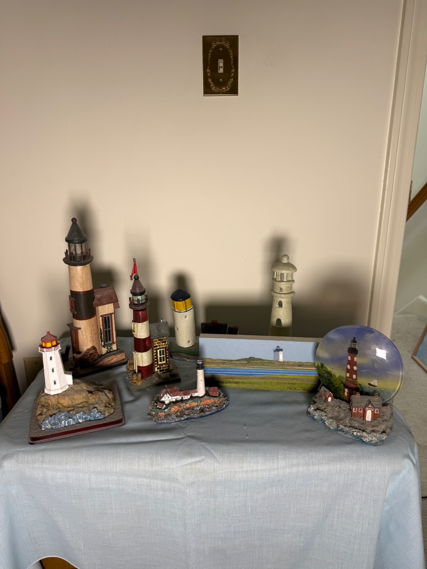 Lighthouse-themed decorative miniatures and art - image 1 of 8