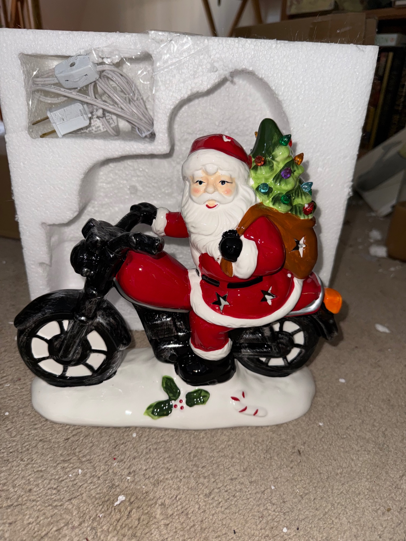 Assorted Christmas Village Figurines and Decor - image 4 of 4