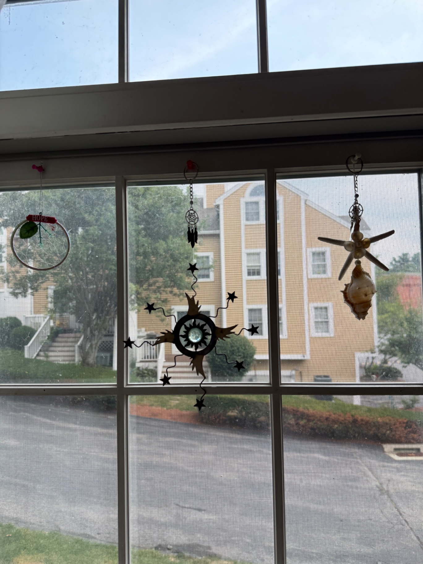 Assorted decorative hanging ornaments - image 9 of 16