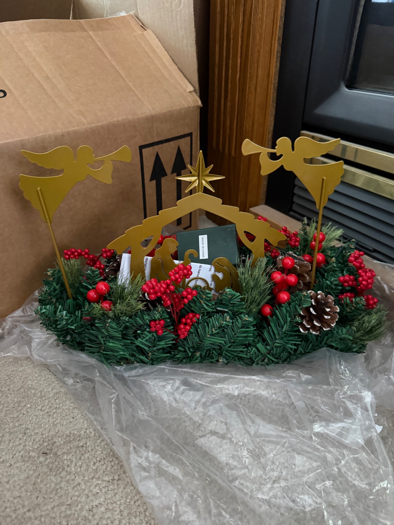 Assorted Christmas Holiday Centerpieces and Wreaths - image 1 of 8