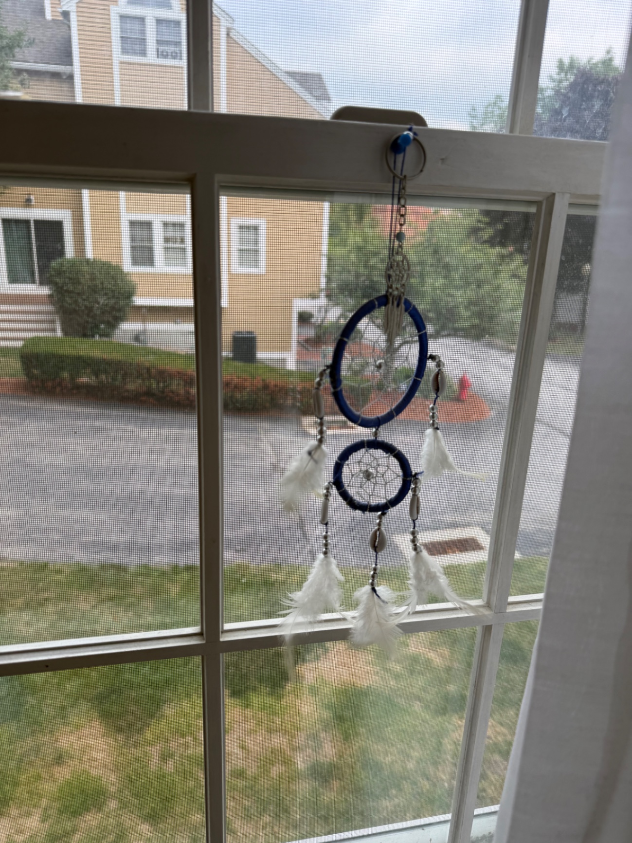 Assorted decorative hanging ornaments - image 12 of 16