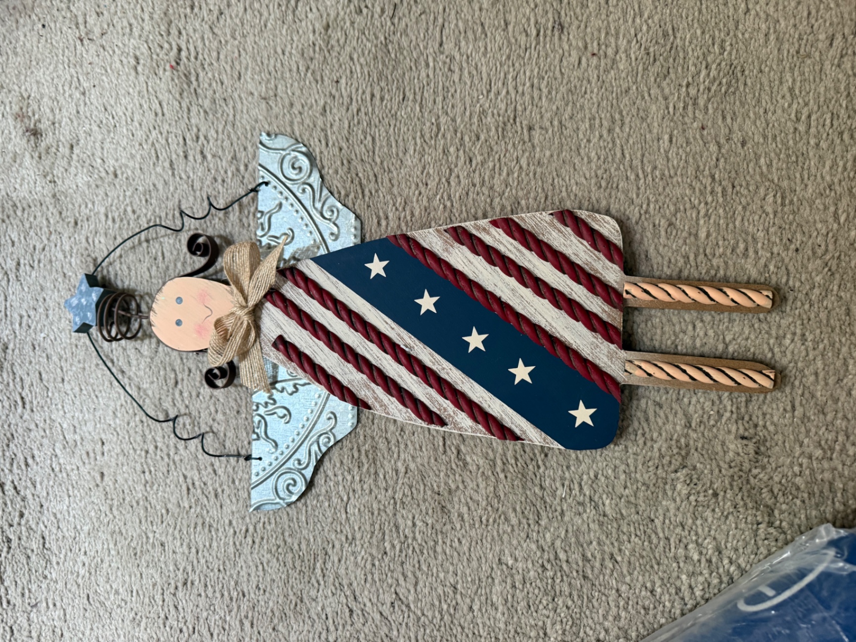 Patriotic USA-themed home decor assortment - image 4 of 8