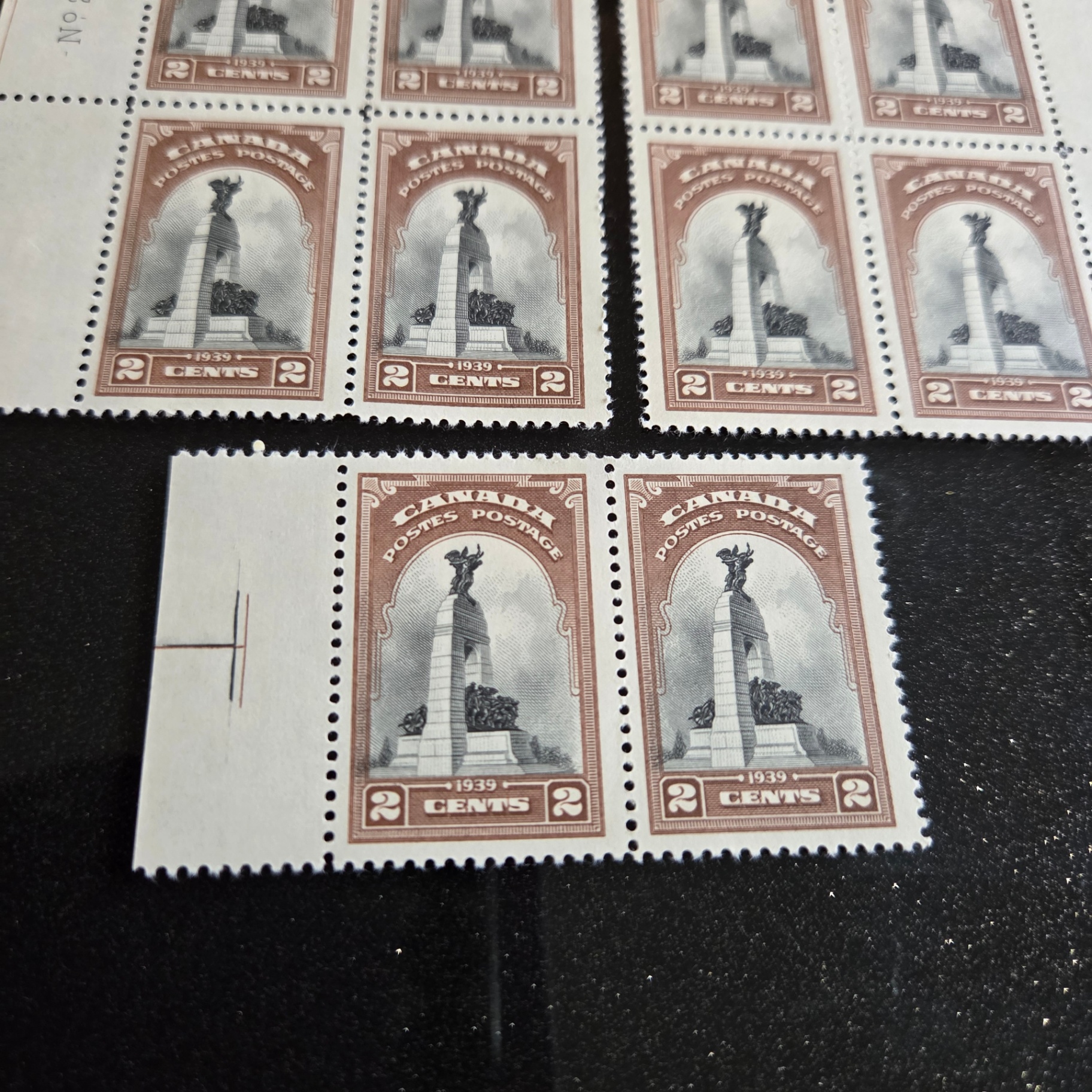 Canada 1939 War Memorial 2 Cent Stamps - image 2 of 2