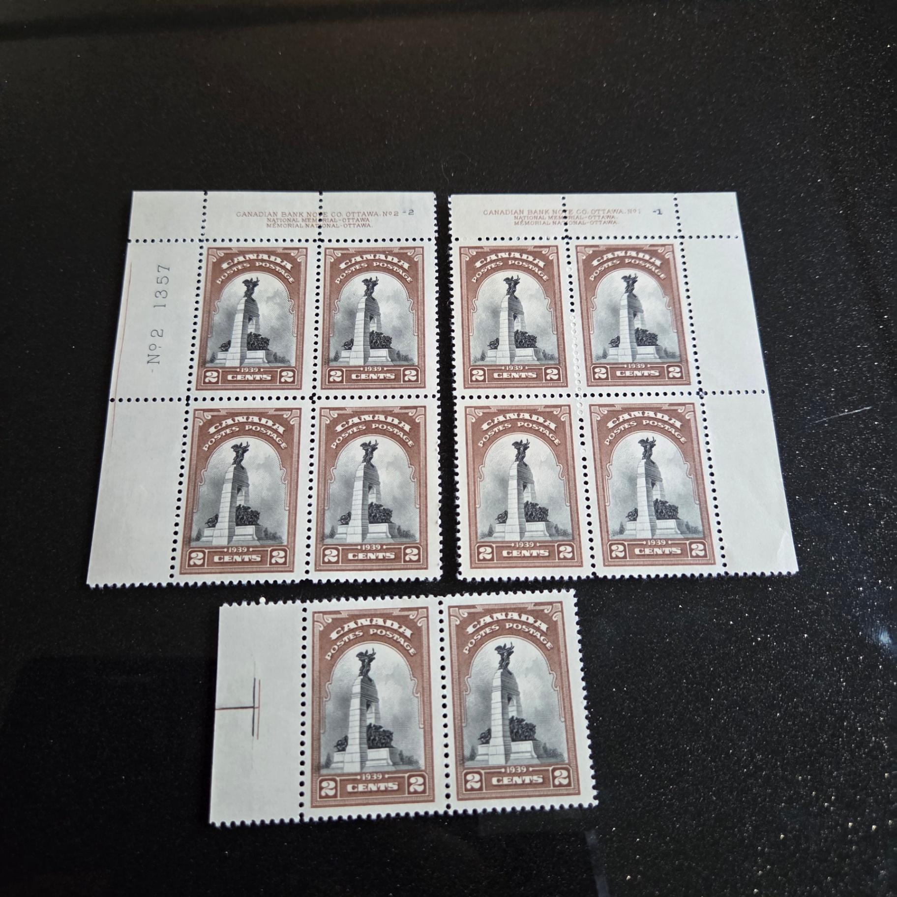 Canada 1939 War Memorial 2 Cent Stamps - image 1 of 2